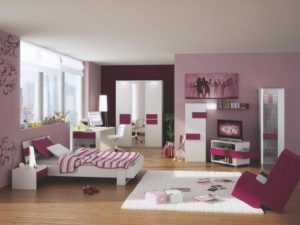 Pink-purple bedroom design for teenager