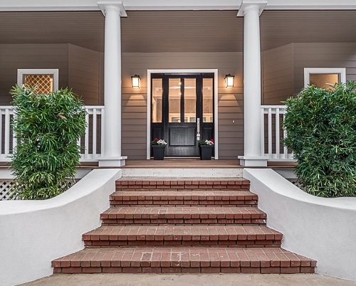 10 best ways to add Curb Appeal.